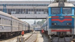 Поезд  Константивка — Киев насмерть сбил юношу