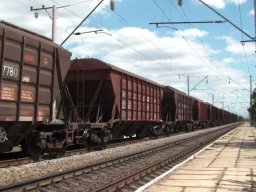 Украинские порты не успевают принимать грузы: поезда с товаром бросают на путях - эксперт