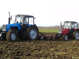 В Украине начали блокировать сельхозтехнику
