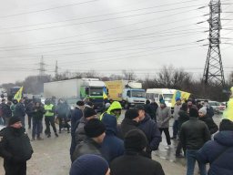 В Укравтодоре сообщили, какие области заблокированы «евробляхерами»