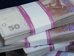 Банки заставят жестче проверять наличные платежи на сумму свыше 15 тысяч гривен