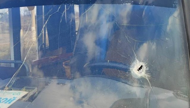 
        В Константиновке ранен водитель маршрутки и еще 7 человек. ФОТО