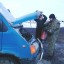 В Константиновке полицейские спасли мужчине машину, которая загорелась на подъезде к блокпосту (ФОТО