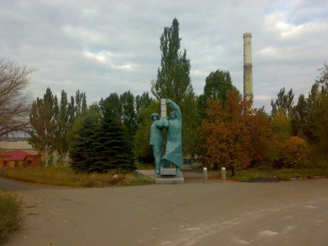 Памятник гвардейцам пятилетки
