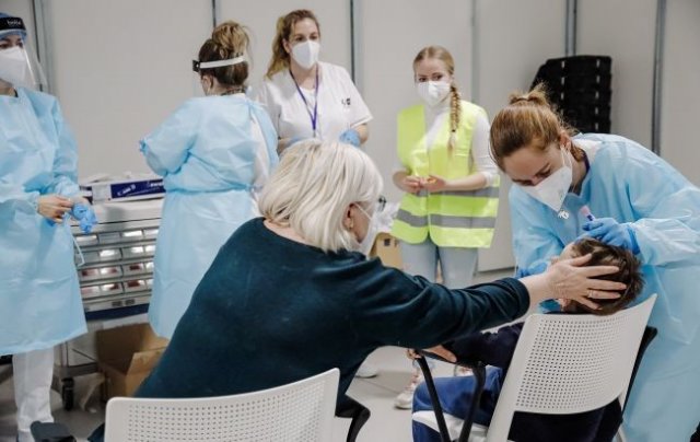 
Очереди к врачу по полгода. Беженцы раскрыли детали о медицине в Польше
