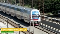 ВИДЕО: Константиновка: прибытие поезда Škoda Харьков-Донецк май 2012