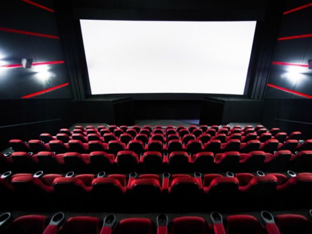 Власти разрешили работать кинотеатрам с 2 июля