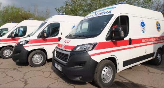 Автопарк медпомощи в Константиновке пополнился новыми автомобилями