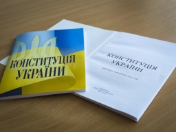 Ни один президент Украины не придерживался Конституции - Г. Крючков