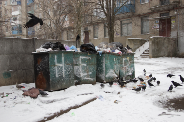 Новый мусоровоз пока не решил проблемы с вывозом бытовых отходов в Константиновке