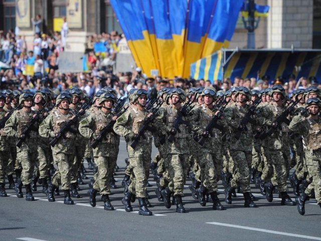 Зеленский отменил военный парад на День независимости