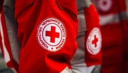
Какую помощь горожанам и учреждениям оказывает организация Красного Креста в Константиновке
