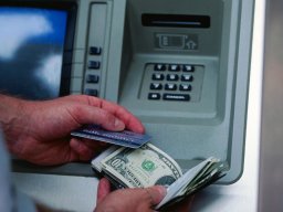 В Украине стал доступен обмен валюты в банкоматах - НБУ