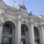 
На Одесском вокзале городские службы и волонтеры помогают беженцам
