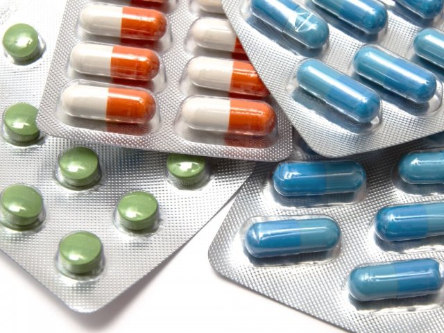 Стало известно, сколько украинцы тратят на лекарства от простуды и ОРВИ