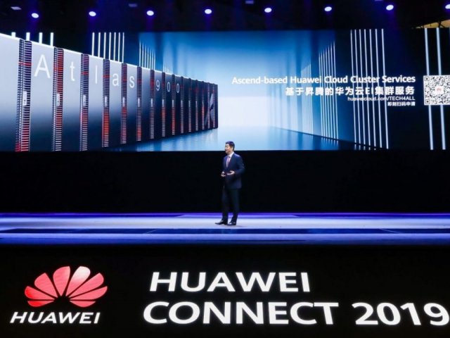 Huawei представила самый производительный в мире кластер искусственного интеллекта Atlas 900 (ФОТО, 