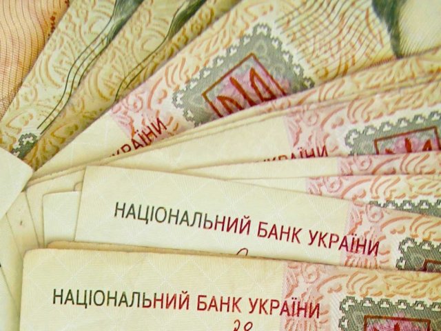 Украинцам разрешили без лицензий кредитовать компании и частных лиц