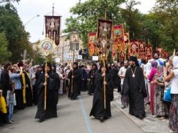 Попытка власти уменьшить массовость Крестного хода провалилась - политолог