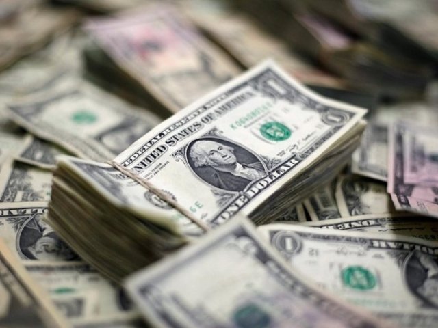 НБУ установил официальный курс на уровне 24,54 гривны за доллар