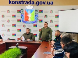 Глава ДонВГА представил руководителя Константиновской городской военной администрации