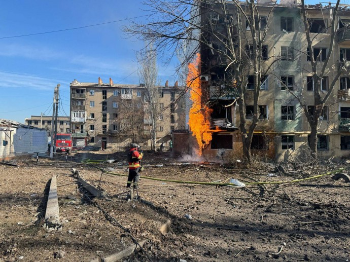 Четыре человека ранены в Константиновке в результате авиаударов (ФОТО, ВИДЕО)