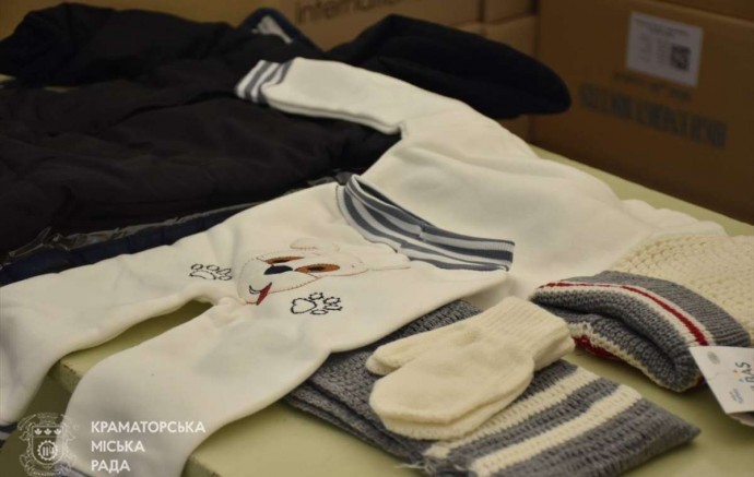 Дети до 10 лет на Донетчине могут получить комлект зимней одежды