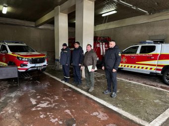 Спасатели Константиновки получили новый автомобиль для ликвидации чрезвычайных ситуаций (ФОТО)