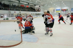 Юбилейный матч в чемпионате Украины по хоккею