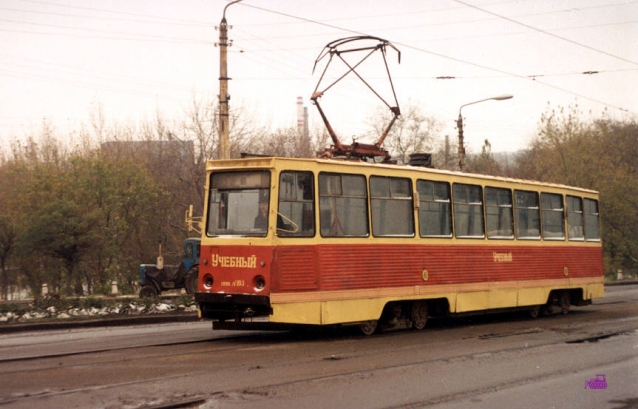 Первые 10 вагонов КТМ-5 (№№ 100-109) поступили в 1976 году. Дольше всего из них работал учебный вагон 103. Фото АО, 31.10.1991.
