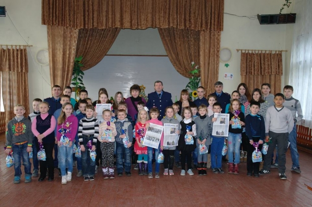 Константиновские полицейские поздравили детей с Днем Святого Николая