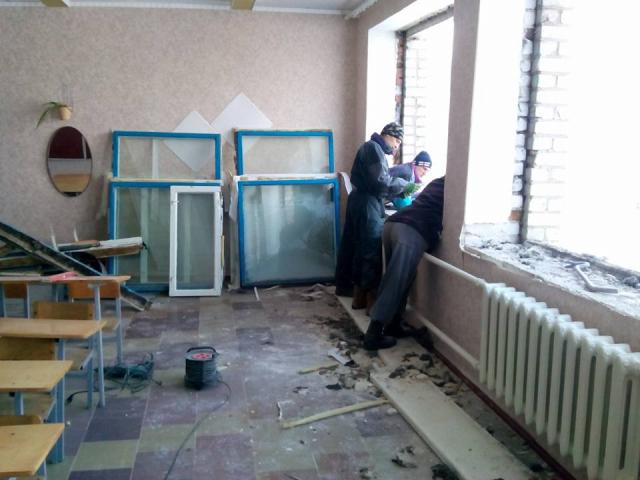 Международная организация установила окна в Константиновской школе