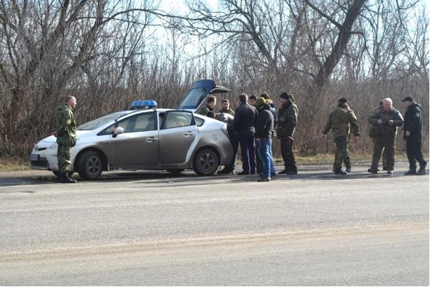 Перестрелка между полицией и военными на въезде в Славянск
