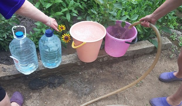 Жители правобережья Константиновки не могут привыкнуть жить без воды