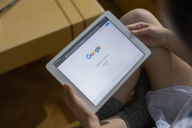 Зеленский подписал закон «о налоге на Google»