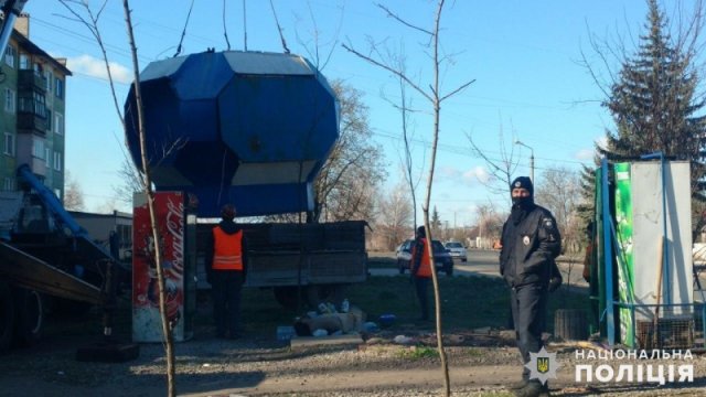 ​Полиция Константиновки обеспечила охрану общественного порядка во время демонтажа МАФов