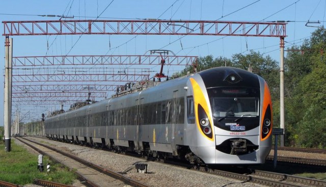 Поезда Интерсити+ с 20 по 26 октября в направлении Харькова и Константиновки будут курсировать по из