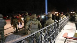 Полиция со стрельбой задержала колонну сторонников блокады под Краматорском (ФОТО, ВИДЕО)