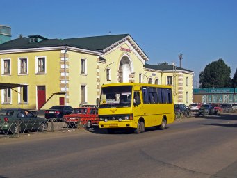 Приміський рейс &laquo;Костянтинівка &mdash; Артемівськ&raquo; біля залізничного вокзалу: липень 2013 року