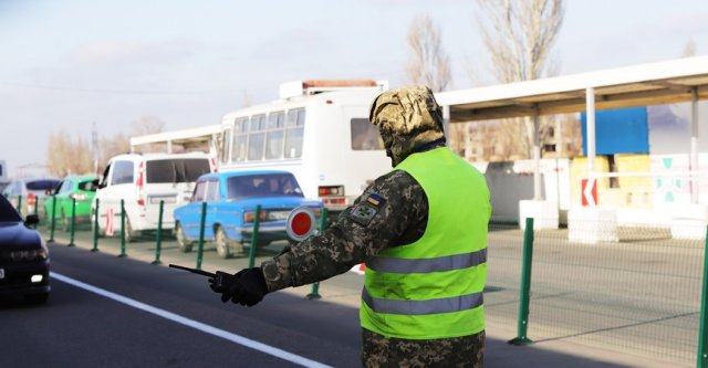 «Еленовка. Движения для простых смертных нет»: Ситуация на блокпостах Донбасса утром 5 декабря