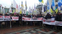 Власть хочет, чтобы в Украине остались наемные работники и олигархи - эксперт