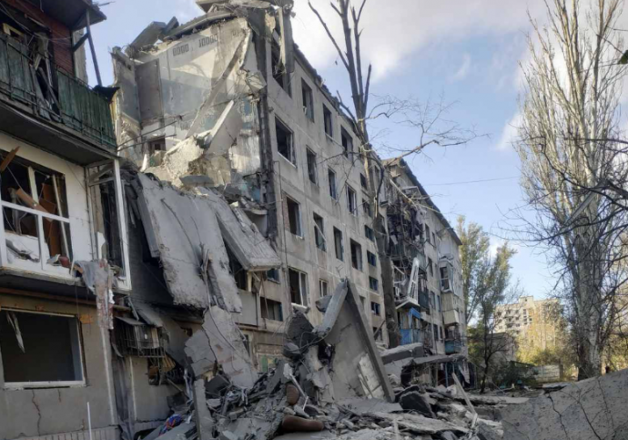 Авиаудары по Константиновке 27 октября: повреждены жилые дома, пострадавших нет