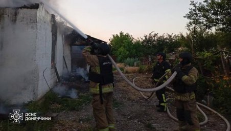 В Константиновской громаде тушили пожар в доме: ФОТО