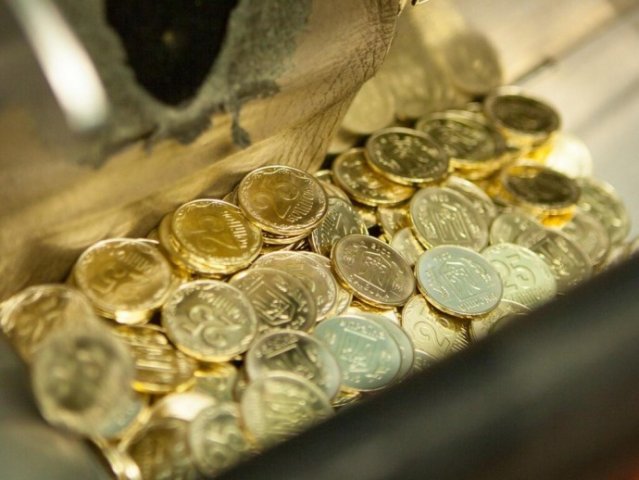 Экономист прокомментировал вывод из оборота старых гривен и монет в 25 копеек