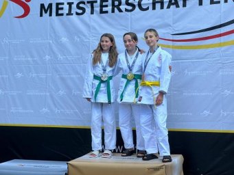Юна спортсменка з Костянтинівки виборола бронзу на чемпіонаті Німеччини з джиу-джитсу