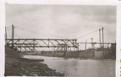 Строительство нового моста в конторе зеркальных заводов 1941-42 гг