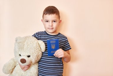 Как оформить загранпаспорт ребенку, который родился не в Украине: инструкция