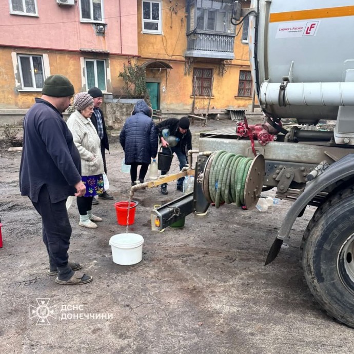 Обеспечение жителей Константиновки технической водой: маршруты 09.01.2025