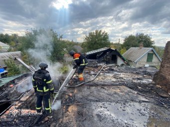 ​Обстрел в Константиновке: пожарные потушили возгорание жилого дома