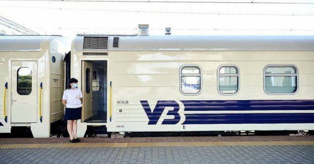 Эвакуационные поезда 12 апреля из Покровска, Лозовой и Славянска