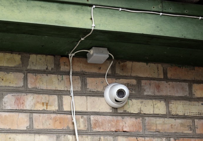 Жителям Донецкой области следует избавиться от уличных камер наблюдения